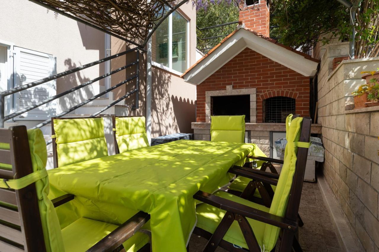 Apartments With A Parking Space Mimice, Omis - 2805 Exterior photo