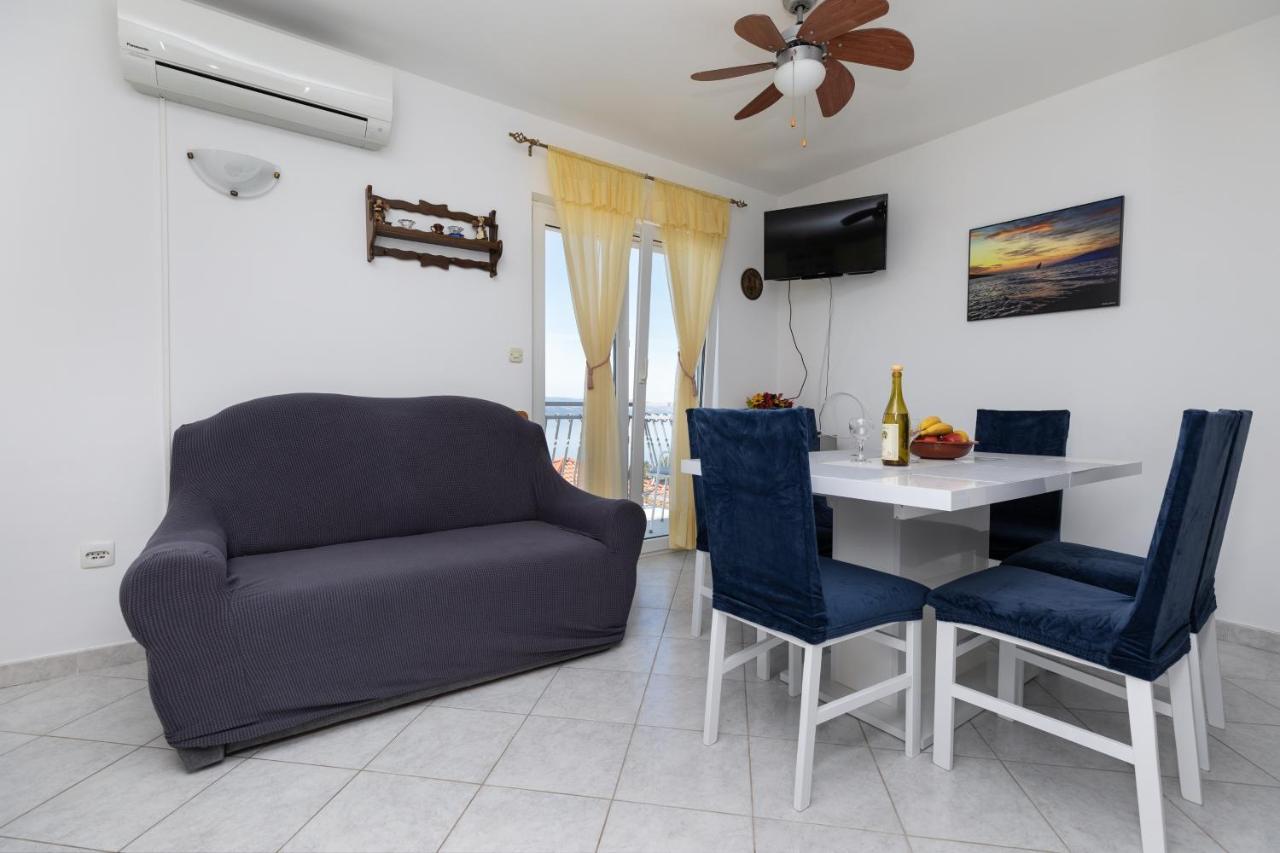 Apartments With A Parking Space Mimice, Omis - 2805 Exterior photo